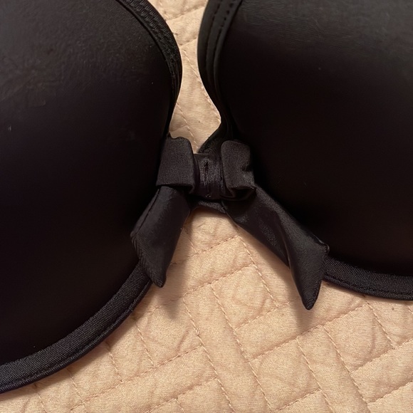 Padded black bikini top - Picture 2 of 5